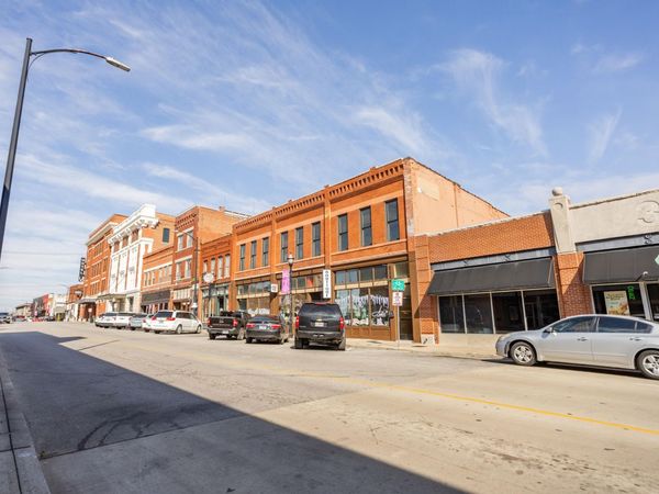 327 E Walnut Street, Unit 203, Springfield, MO 65806