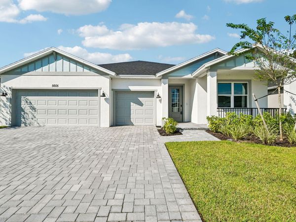 5605 Hampton Park Circle, Vero Beach, FL 32966