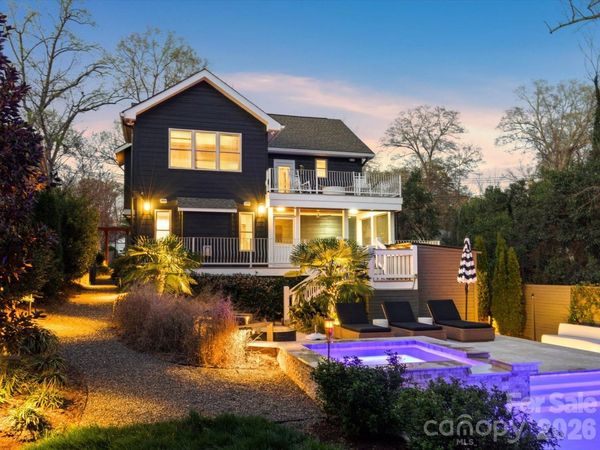 3220 Commonwealth Avenue , Charlotte, NC 28205