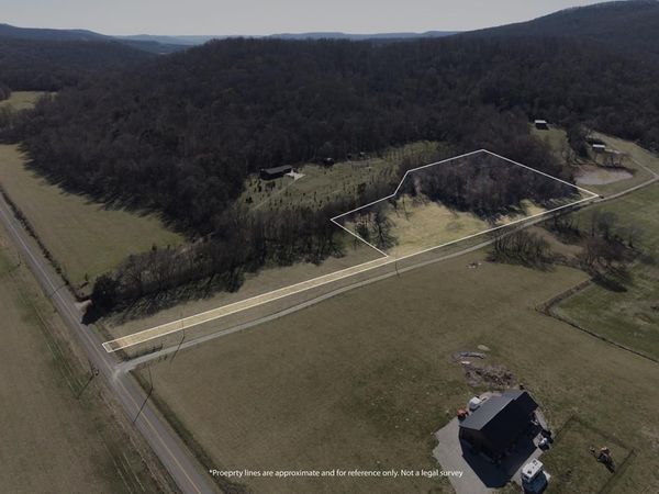 4361 Dark Hollow Rd., Mcminnville, TN 37110