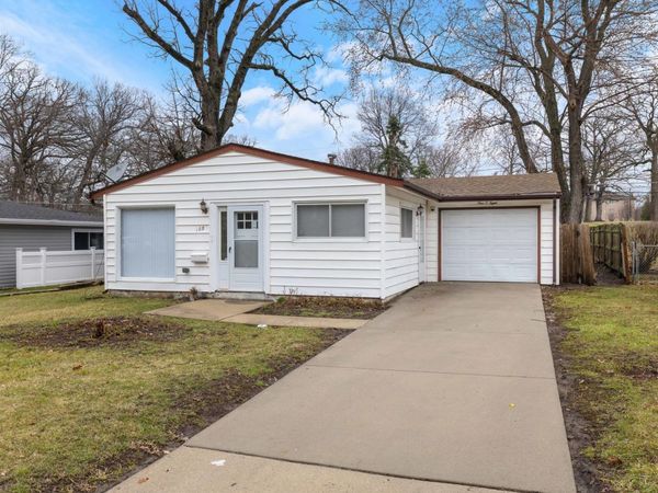 108 Walnut Drive , Streamwood, IL 60107