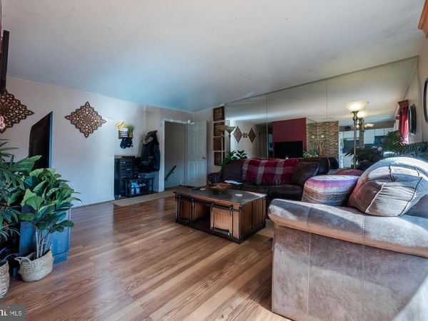 73 B OXFORD VILLAGE, EGG HARBOR TOWNSHIP, NJ 08234