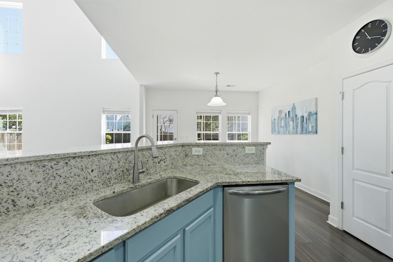 258 Longford Drive Photo 10