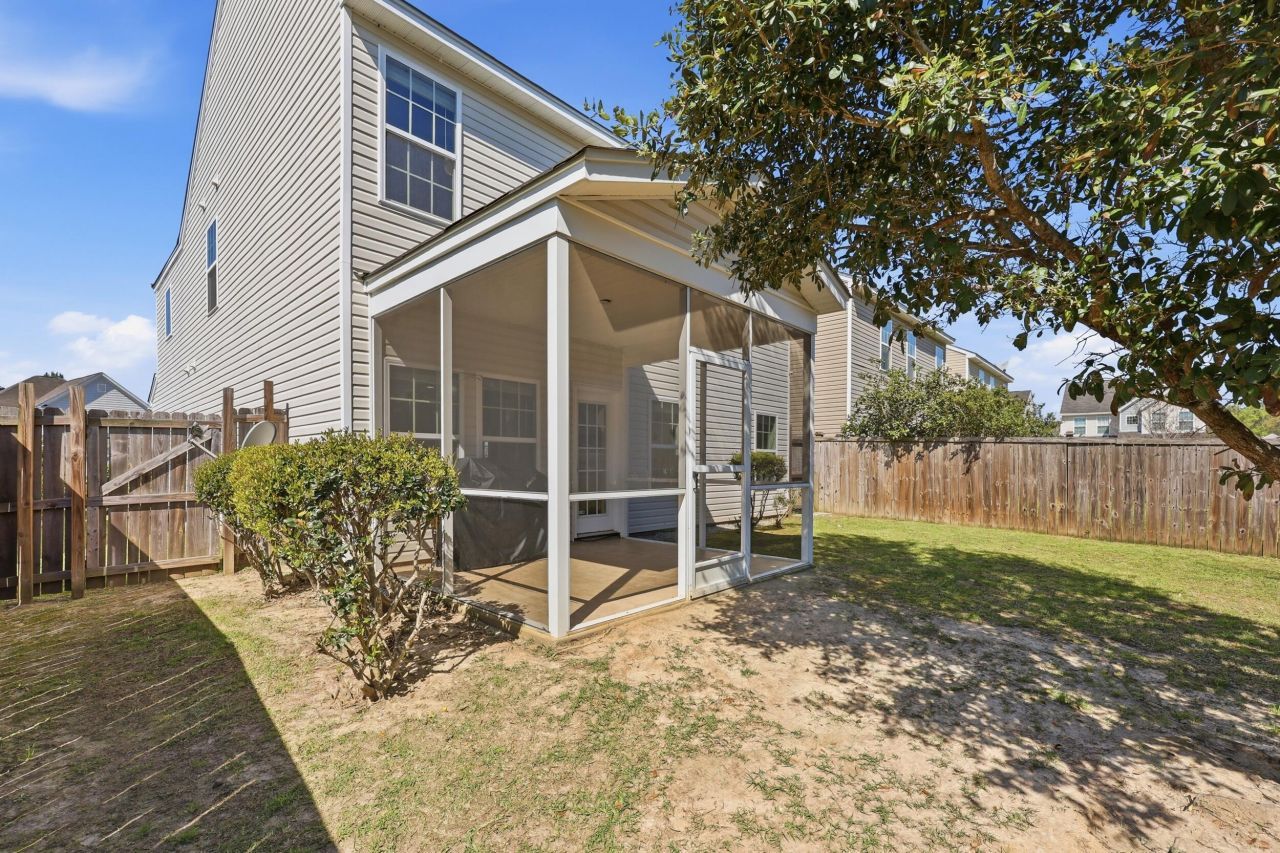 258 Longford Drive Photo 24