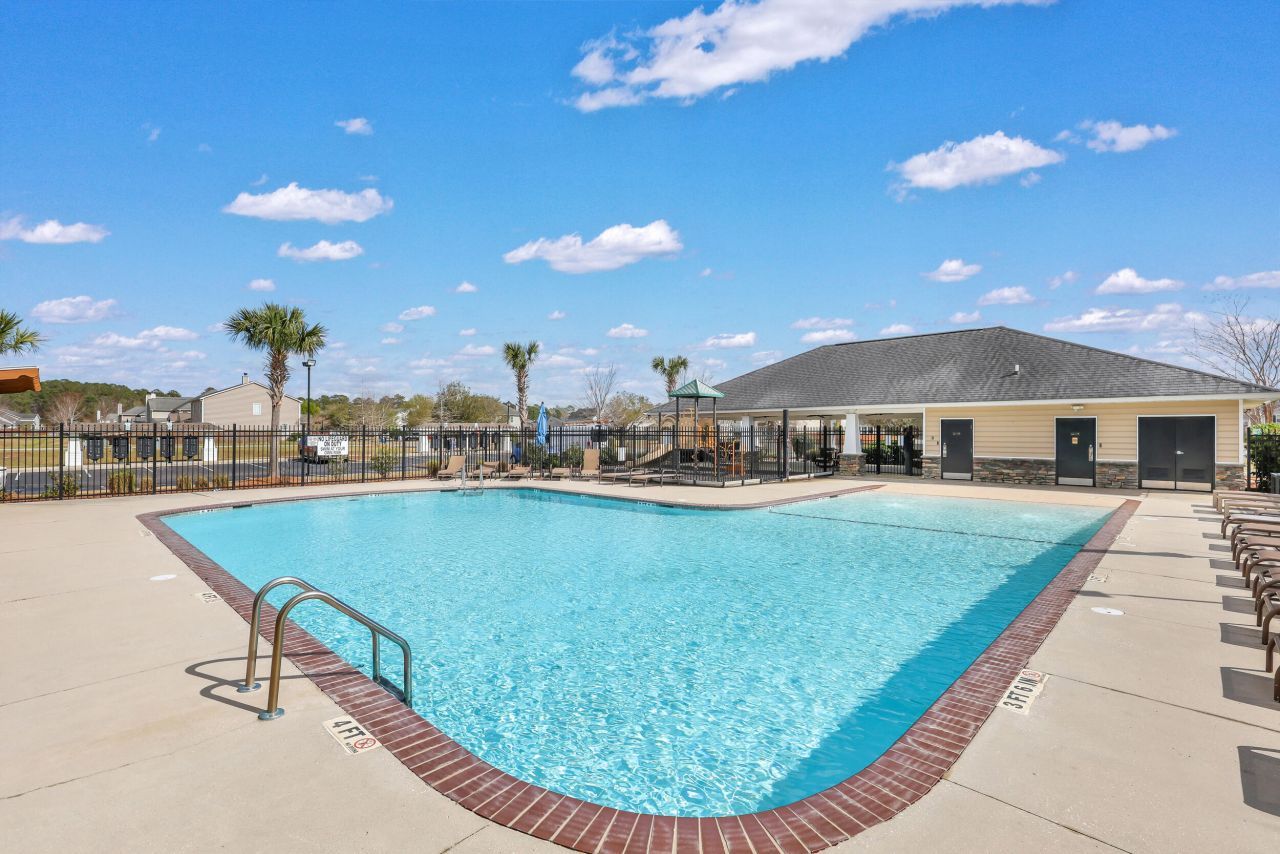 258 Longford Drive Photo 37