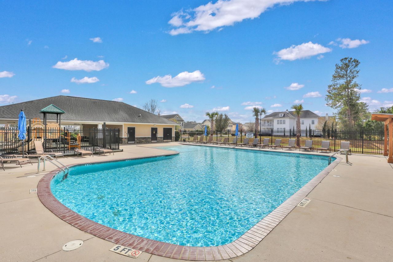 258 Longford Drive Photo 38