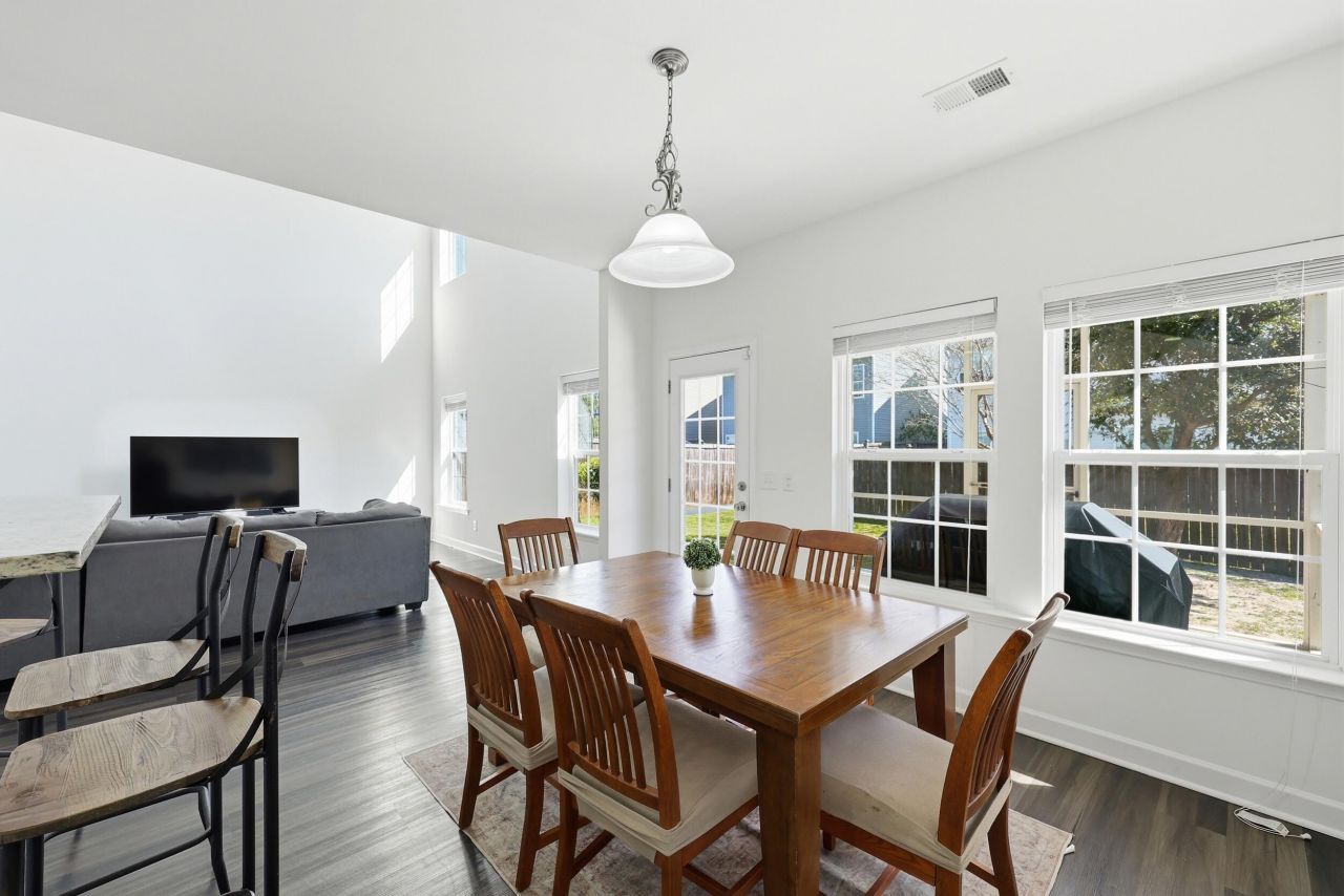 258 Longford Drive Photo 8