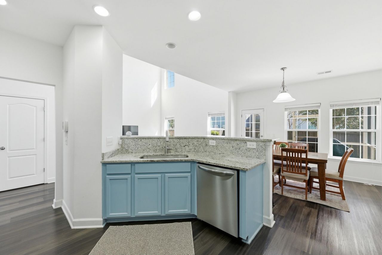 258 Longford Drive Photo 9