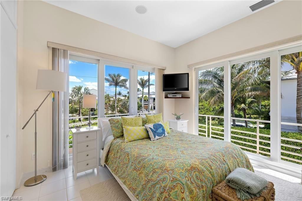 3860 Gordon Dr, Naples, FL 34102 Photo