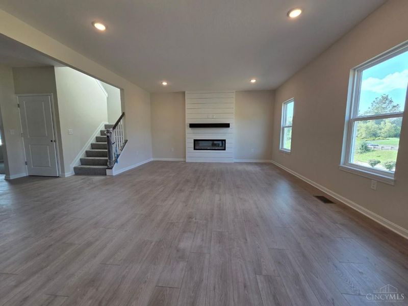 52 Chestnut Street, Springboro, OH 45066 Photo 2