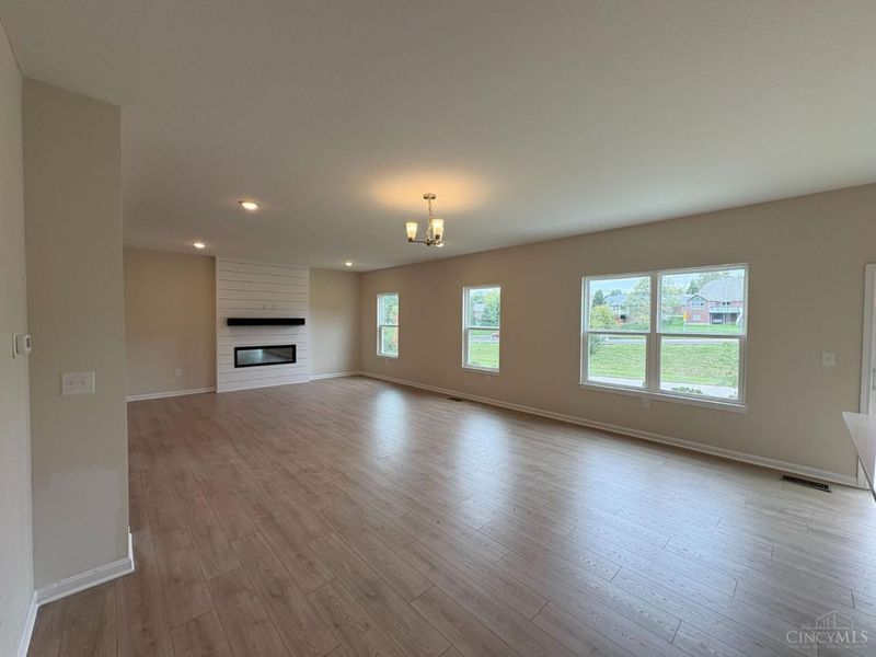 52 Chestnut Street, Springboro, OH 45066 Photo 3