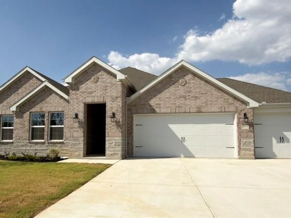 9513 Dugout Drive, Aubrey, TX 76227