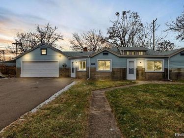 7268 Chalmers Avenue, Warren, MI 48091