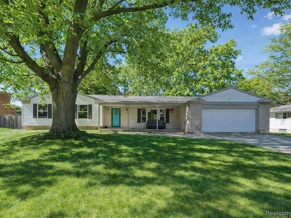 5372 Moceri Lane, Grand Blanc Twp, MI 48439