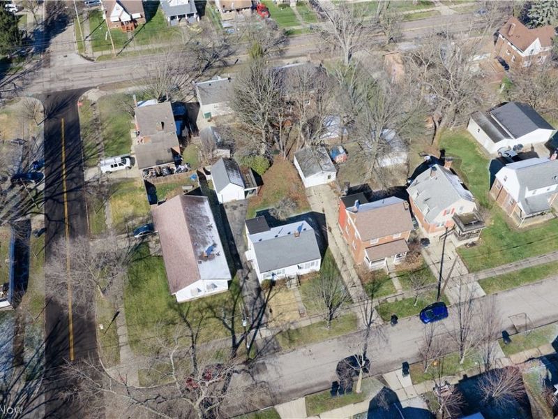 586 Lindell Street, Akron, OH 44305 Photo 10