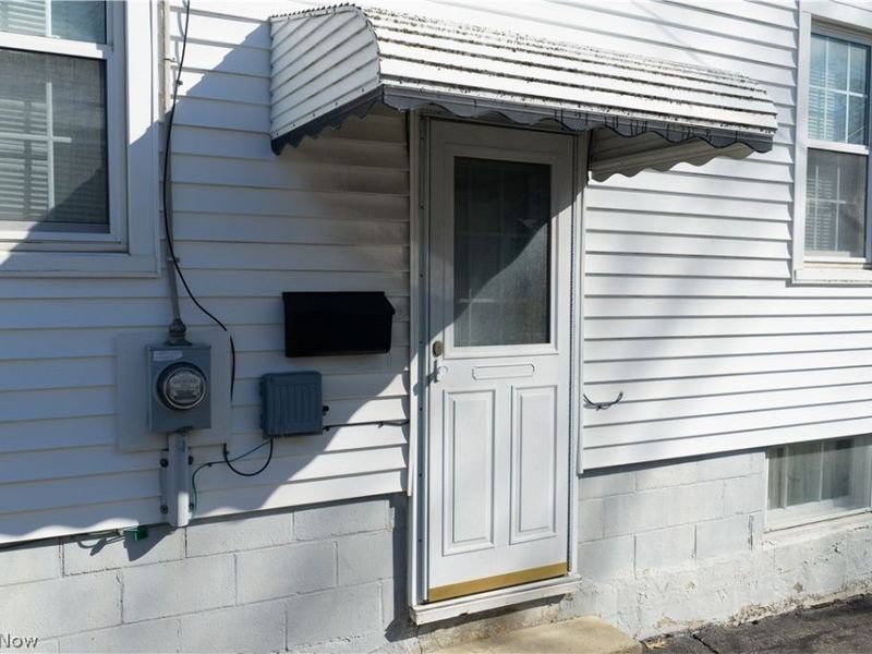 586 Lindell Street, Akron, OH 44305 Photo 5