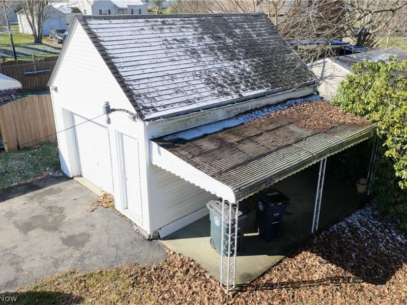 586 Lindell Street, Akron, OH 44305 Photo 9