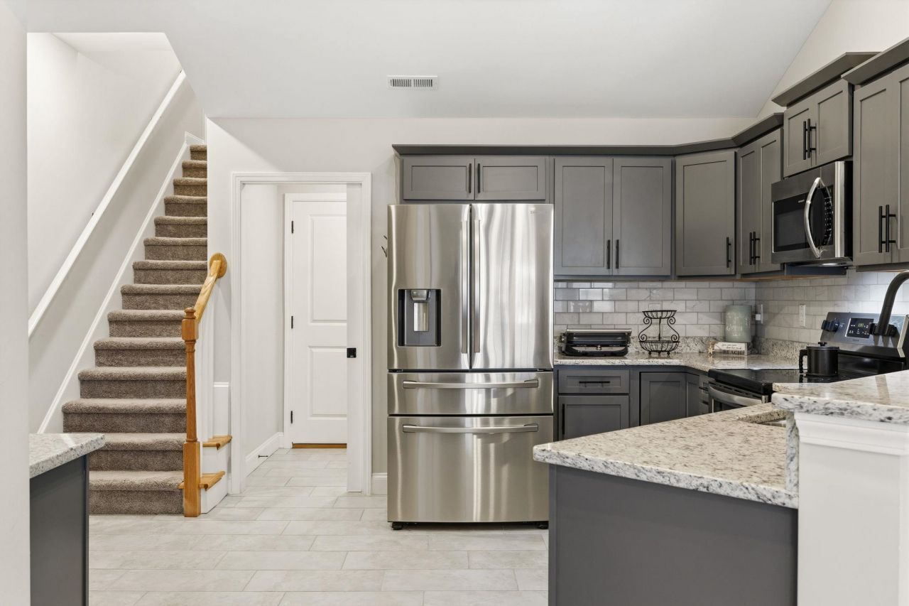 625 Tarrent St. Photo 12