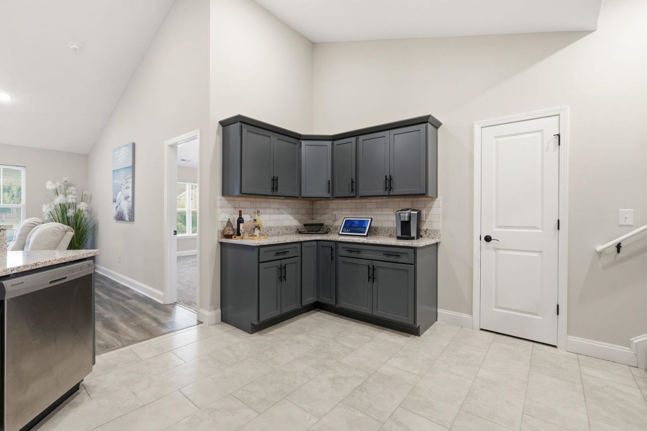 625 Tarrent St. Photo 15