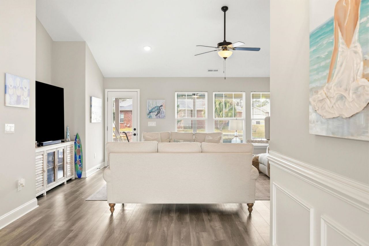 625 Tarrent St. Photo 23