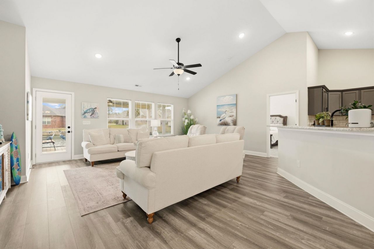 625 Tarrent St. Photo 24