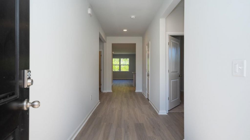 139 Country Grove Way  Photo 5