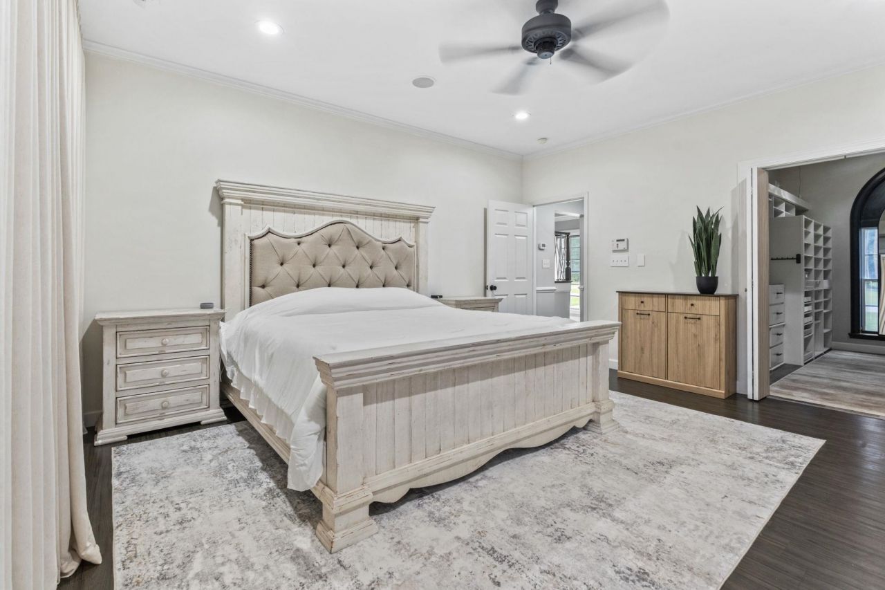 6125 R C Sarvis Ln. Photo 15