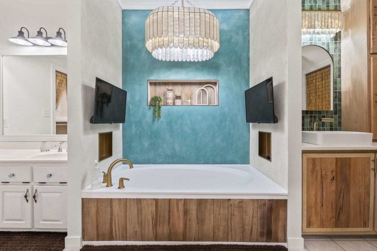 6125 R C Sarvis Ln. Photo 17