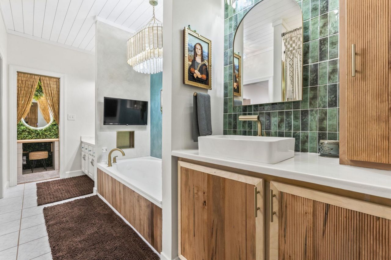 6125 R C Sarvis Ln. Photo 19