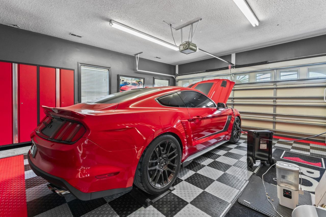 6125 R C Sarvis Ln. Photo 23