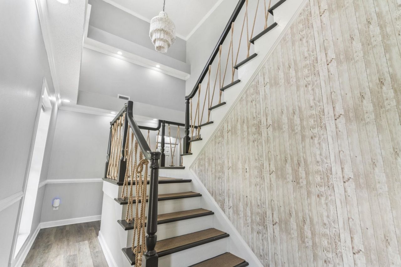 6125 R C Sarvis Ln. Photo 24