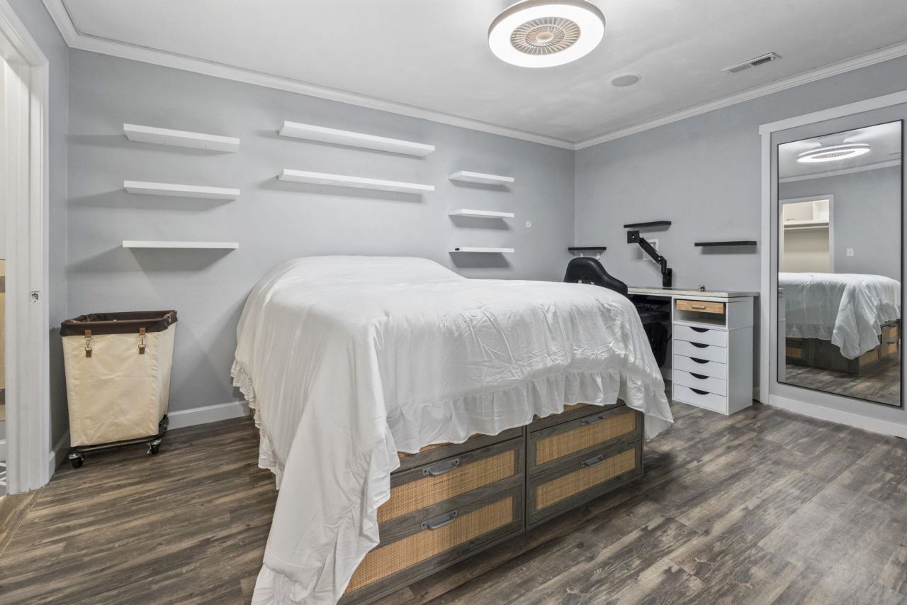 6125 R C Sarvis Ln. Photo 26