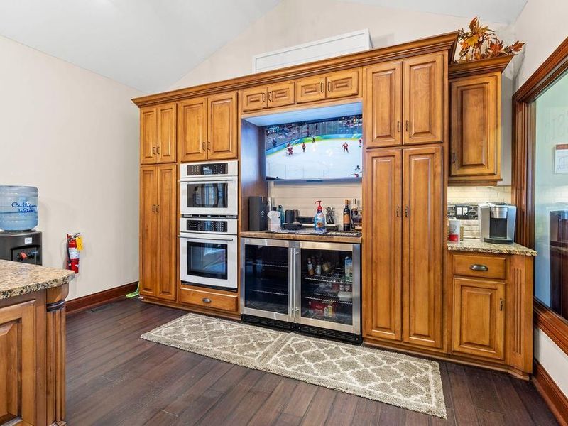 132 N High Street , Gahanna, OH 43230 Photo 13