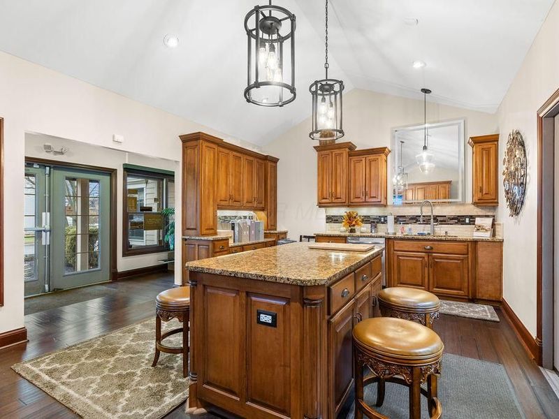 132 N High Street , Gahanna, OH 43230 Photo 14