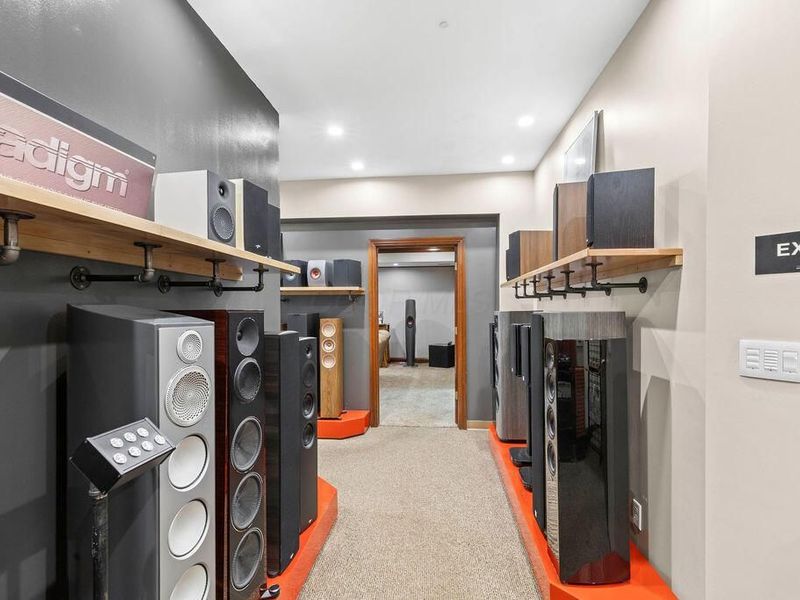 132 N High Street , Gahanna, OH 43230 Photo 27