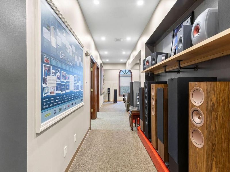 132 N High Street , Gahanna, OH 43230 Photo 31