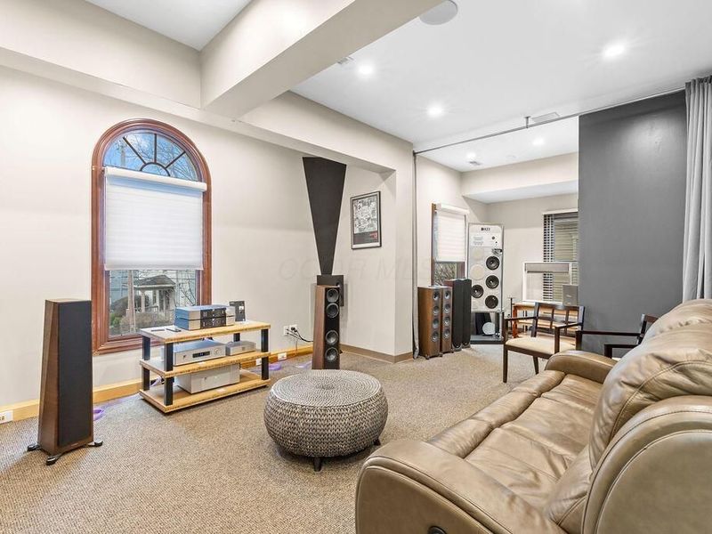 132 N High Street , Gahanna, OH 43230 Photo 32