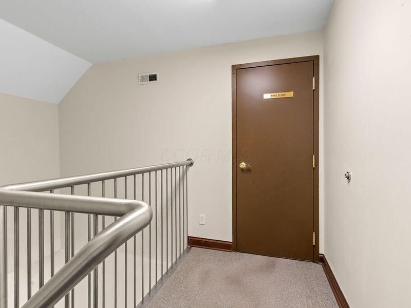 132 N High Street , Gahanna, OH 43230 Photo 36