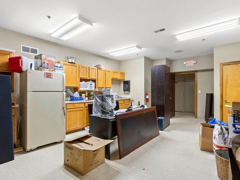 132 N High Street , Gahanna, OH 43230 Photo 43