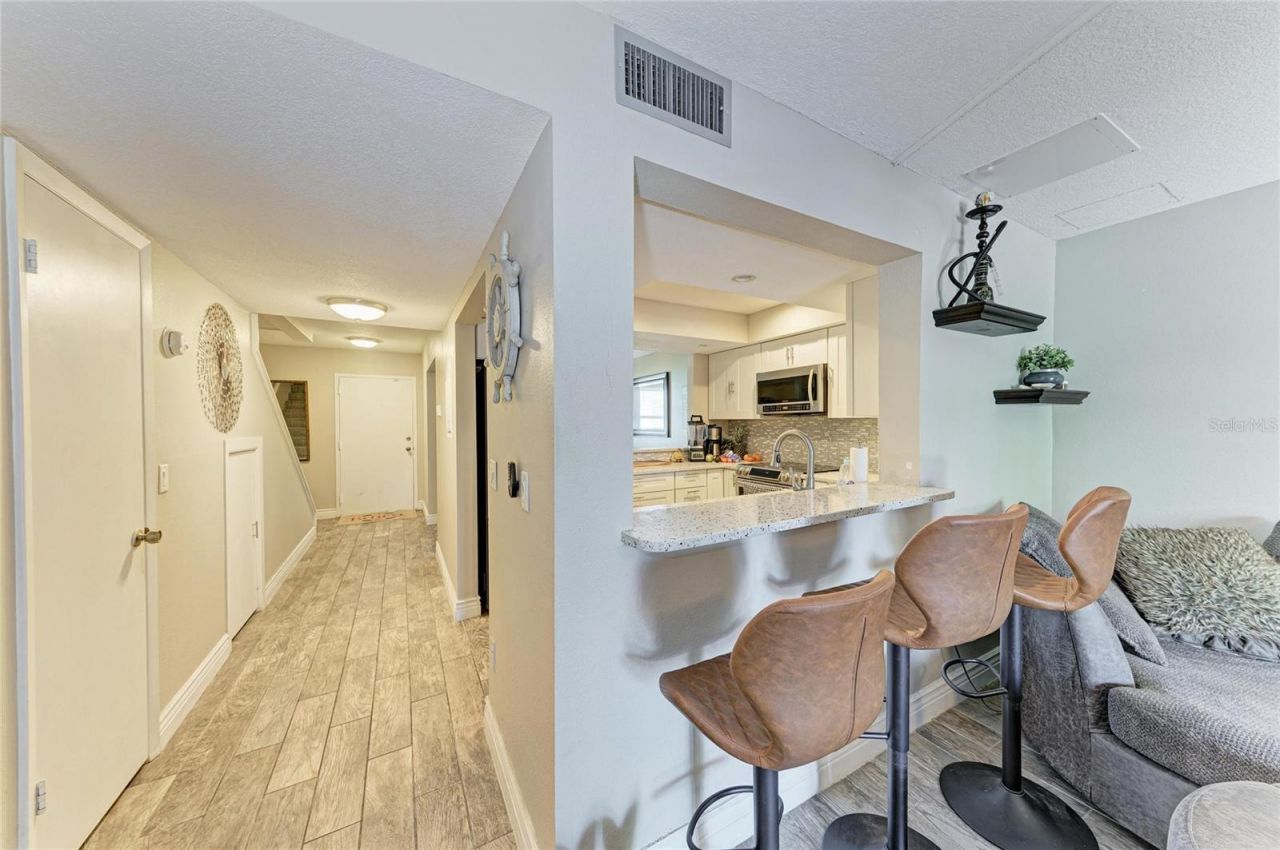 4920 38th Way S, Unit 210, Saint Petersburg, FL 33711 Photo