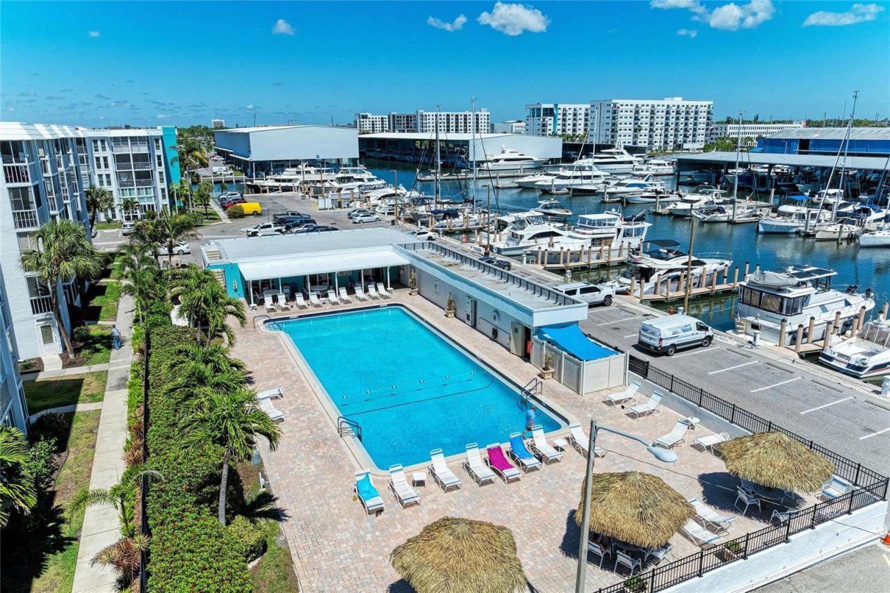 4920 38th Way S, Unit 210, Saint Petersburg, FL 33711 Photo