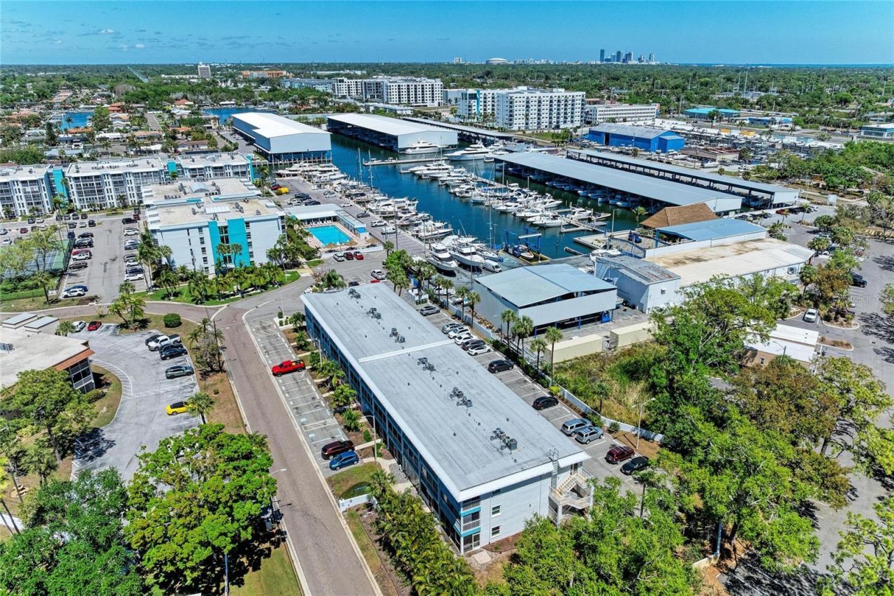 4920 38th Way S, Unit 210, Saint Petersburg, FL 33711 Photo