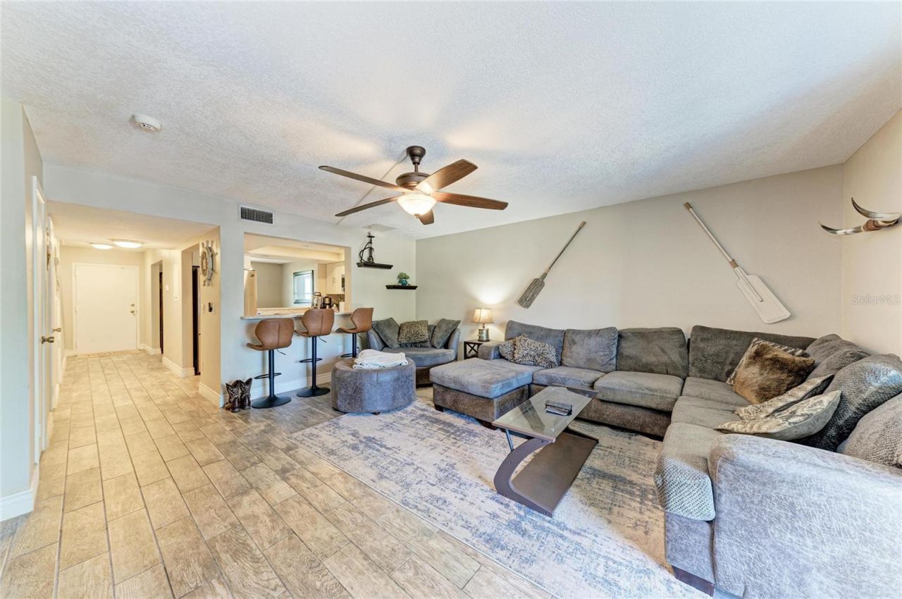 4920 38th Way S, Unit 210, Saint Petersburg, FL 33711 Photo