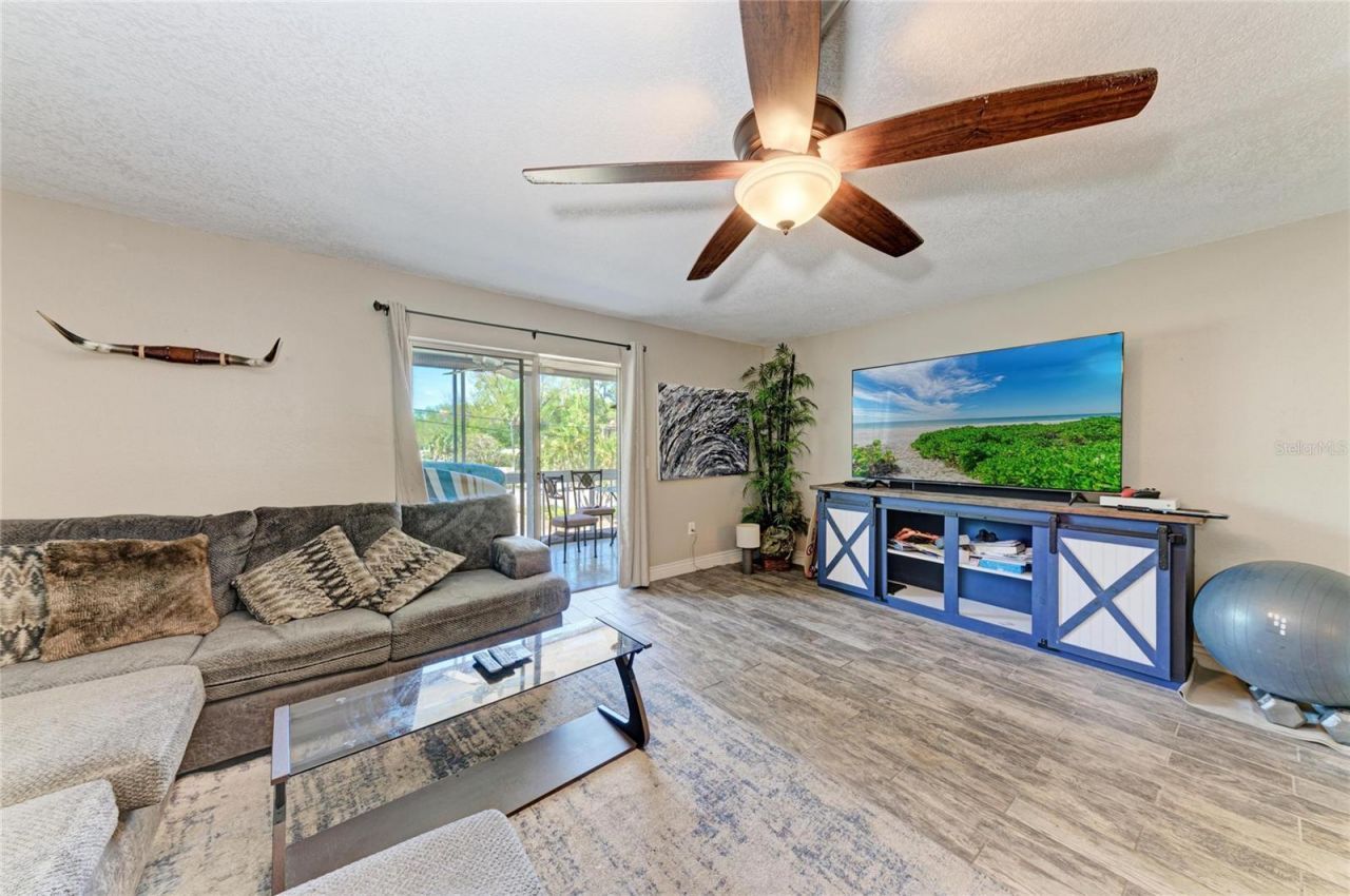 4920 38th Way S, Unit 210, Saint Petersburg, FL 33711 Photo