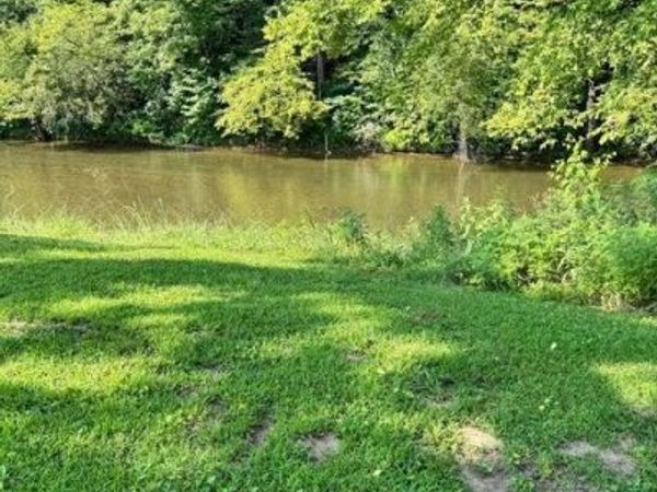 River Bank Rd, Pigeon Forge, TN 37863