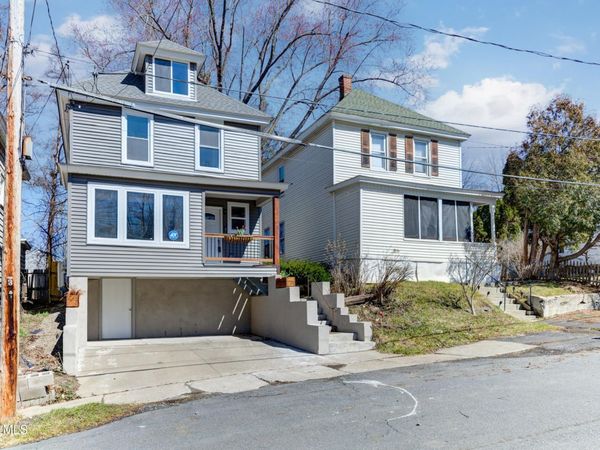 8 Sheldon Street, Schenectady, NY 12308