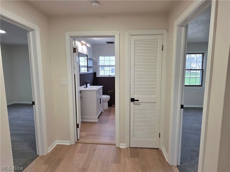 1324 Mapleview Drive, Seven Hills, OH 44131 Photo 7