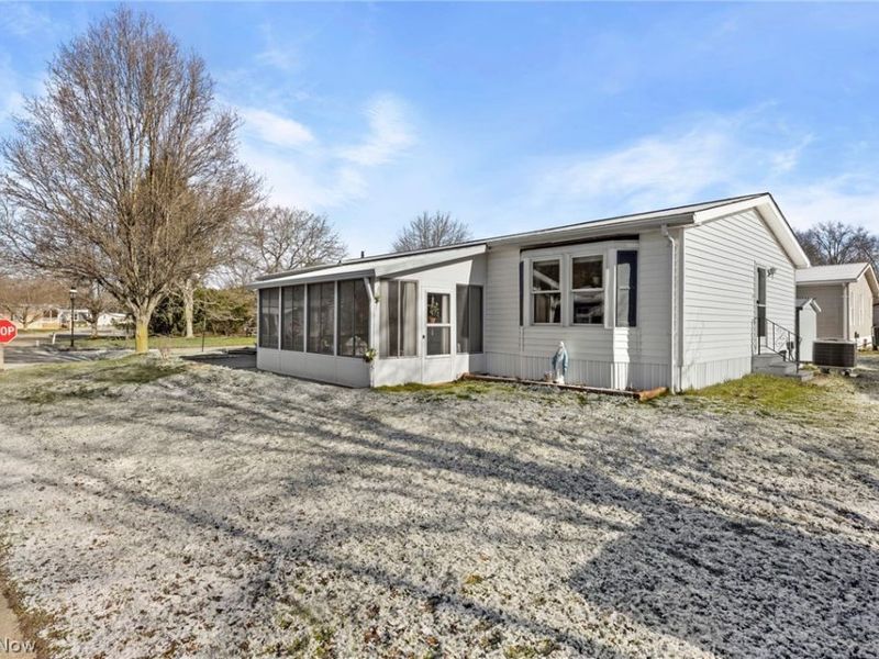 22 Lees Lane, Olmsted Township, OH 44138 Photo 29