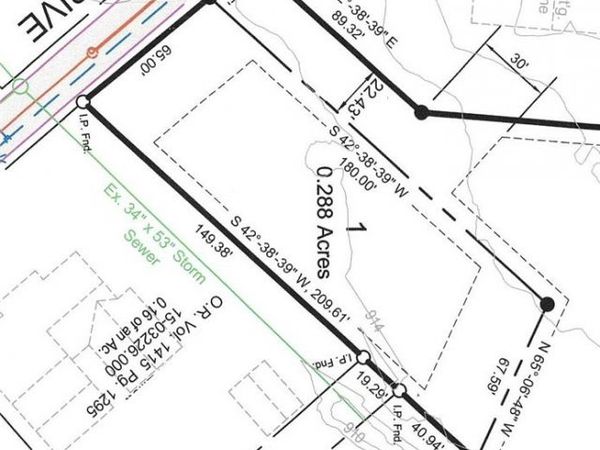 Winkler Drive, Dover, OH 44622