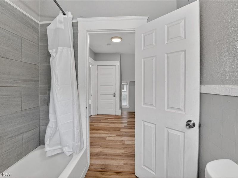 11404 Orville Avenue, Cleveland, OH 44106 Photo 23